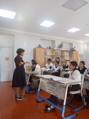 «Өмірге қажетті мамандықтар» тақырыбында кәсіби бағдар беру таныстырылымы ұйымдастырылды.